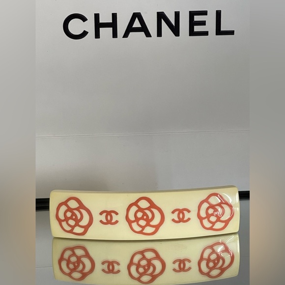 CHANEL 2003 Camellia Hair Barrette - Picture 1 of 8